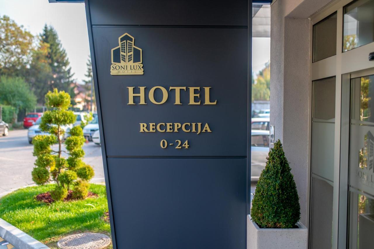 Hotel Soni Lux Тузла Екстериор снимка