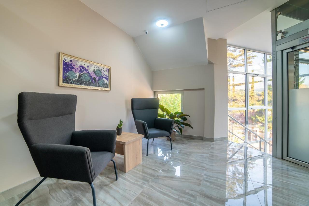 Hotel Soni Lux Тузла Екстериор снимка