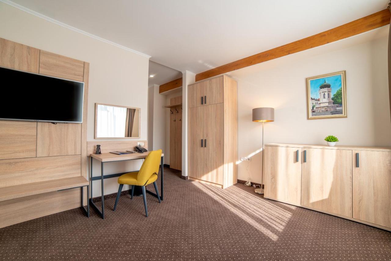 Hotel Soni Lux Тузла Екстериор снимка