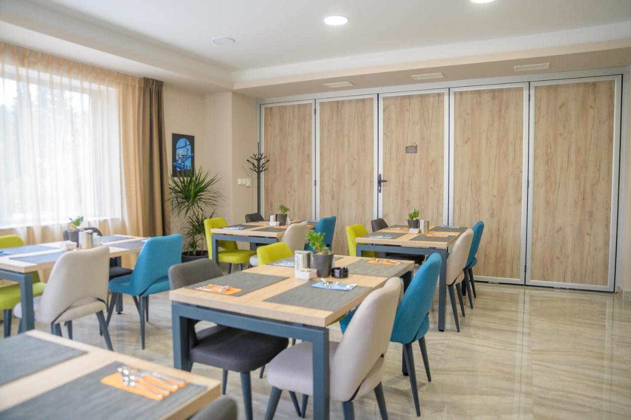 Hotel Soni Lux Тузла Екстериор снимка