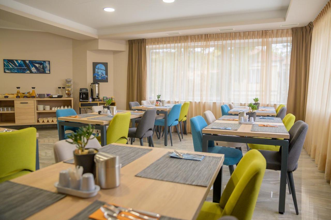 Hotel Soni Lux Тузла Екстериор снимка